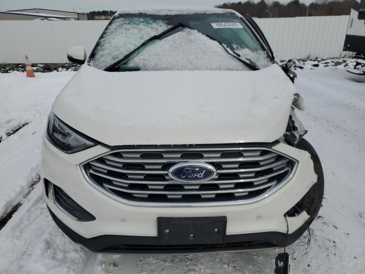 2021 Ford Edge - Image 12