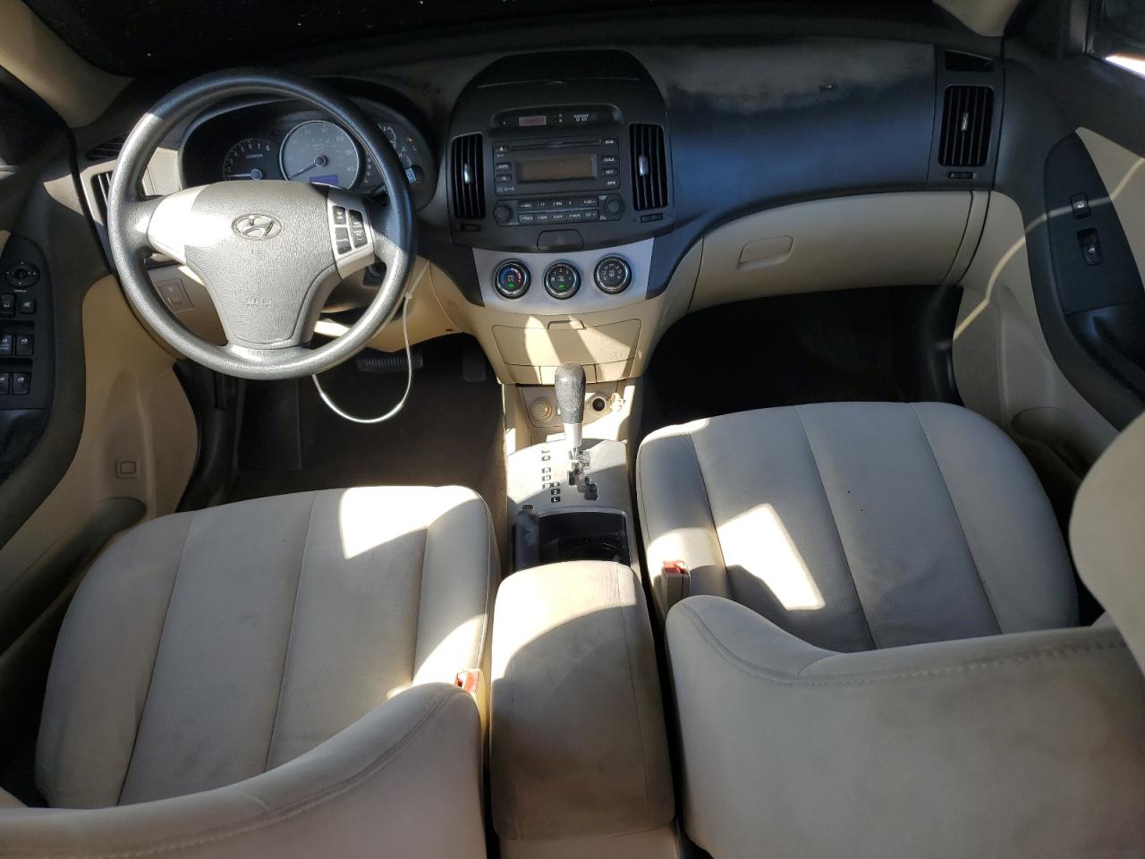2008 Hyundai Elantra - Image 8
