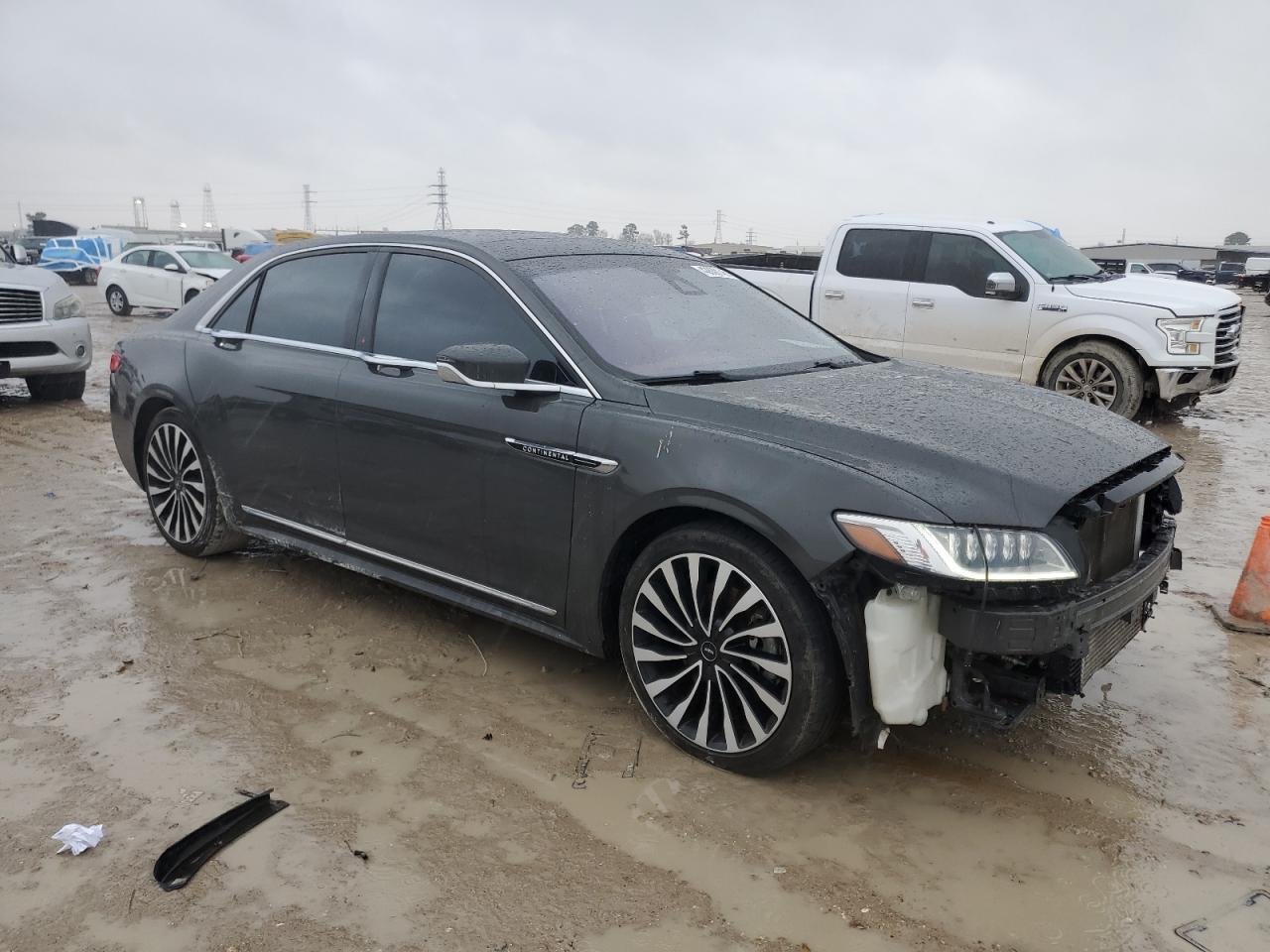 2018 Lincoln Continental - Image 4
