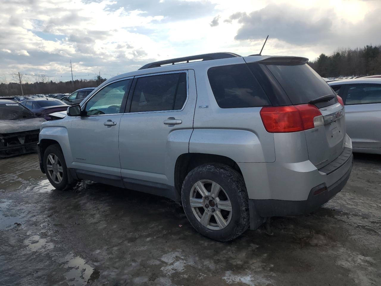 2015 GMC Terrain - Image 2