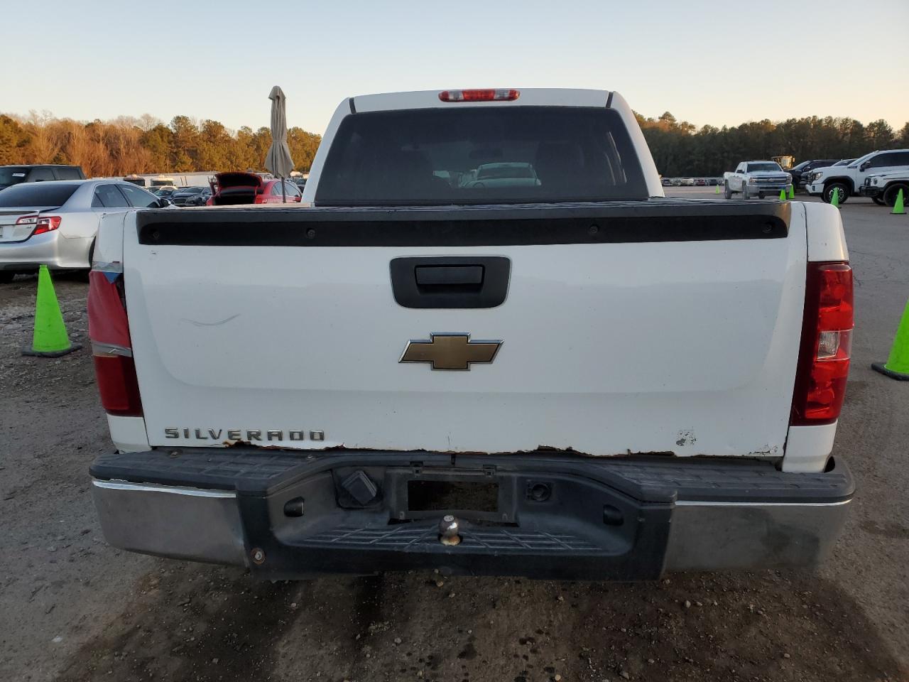 2010 Chevrolet Silverado - Image 6