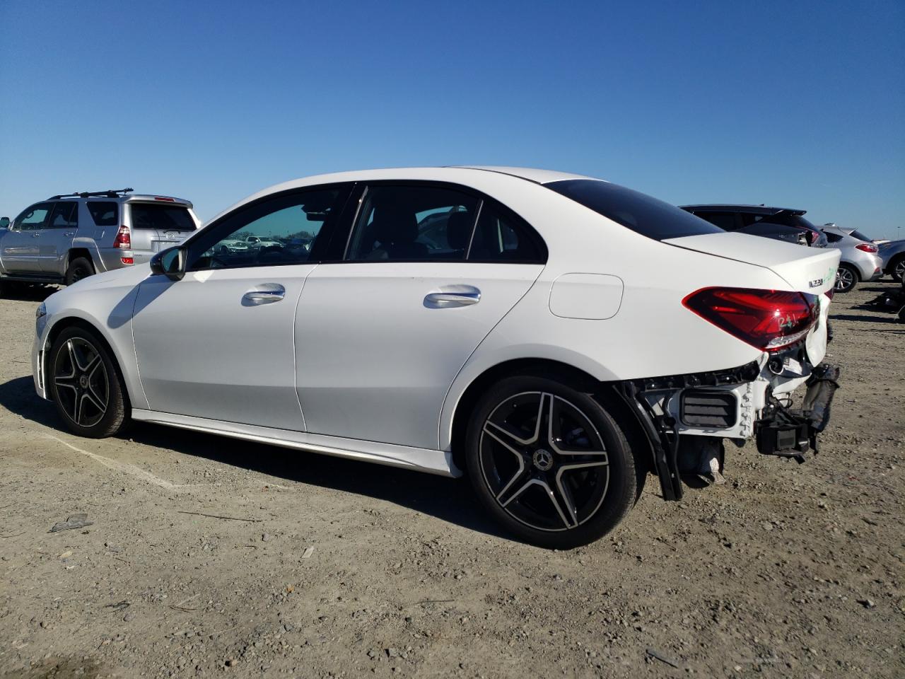 2022 Mercedes-Benz A-klasse - Image 2