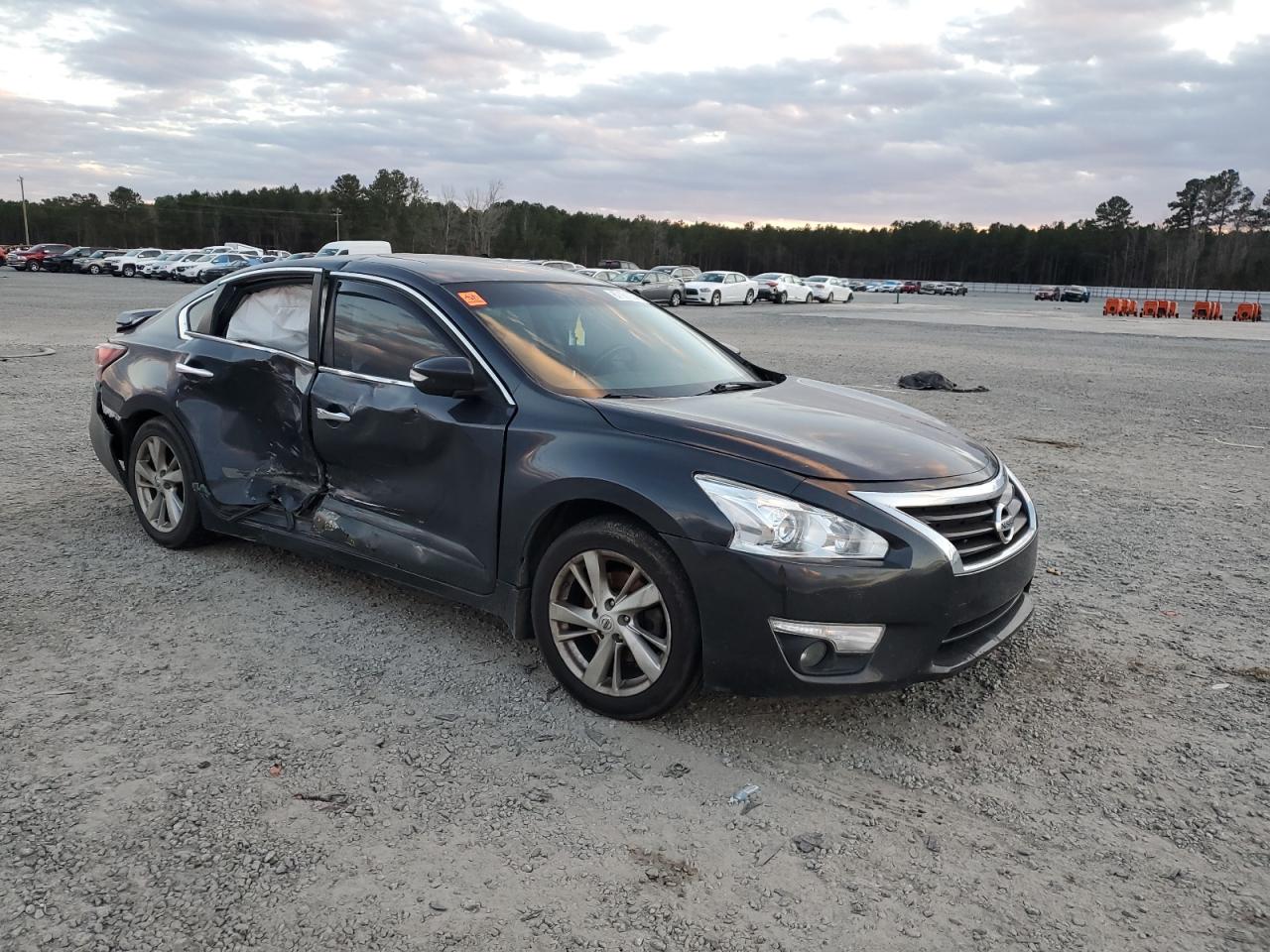 2014 Nissan Altima - Image 4