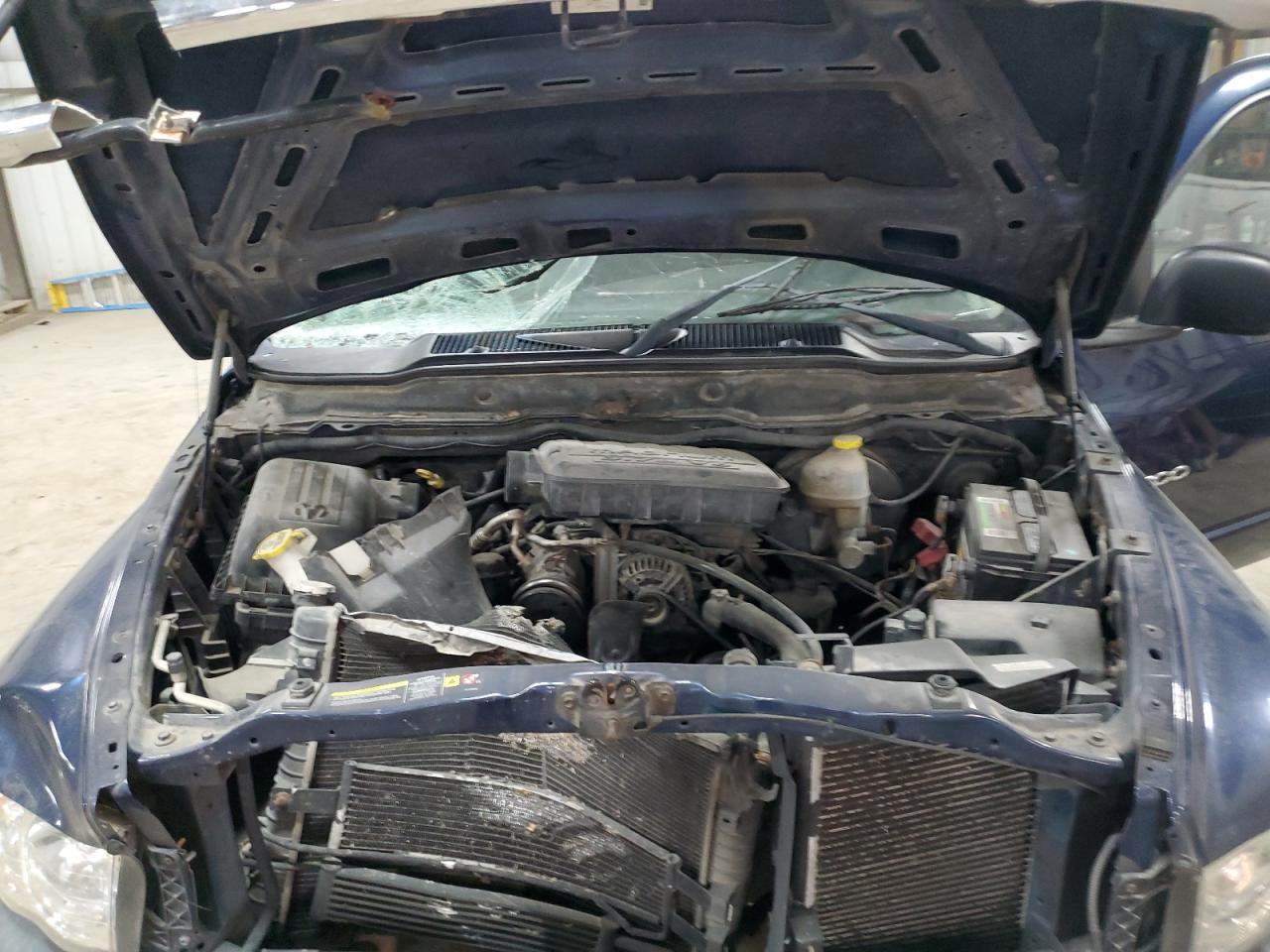 2004 Dodge RAM - Image 11