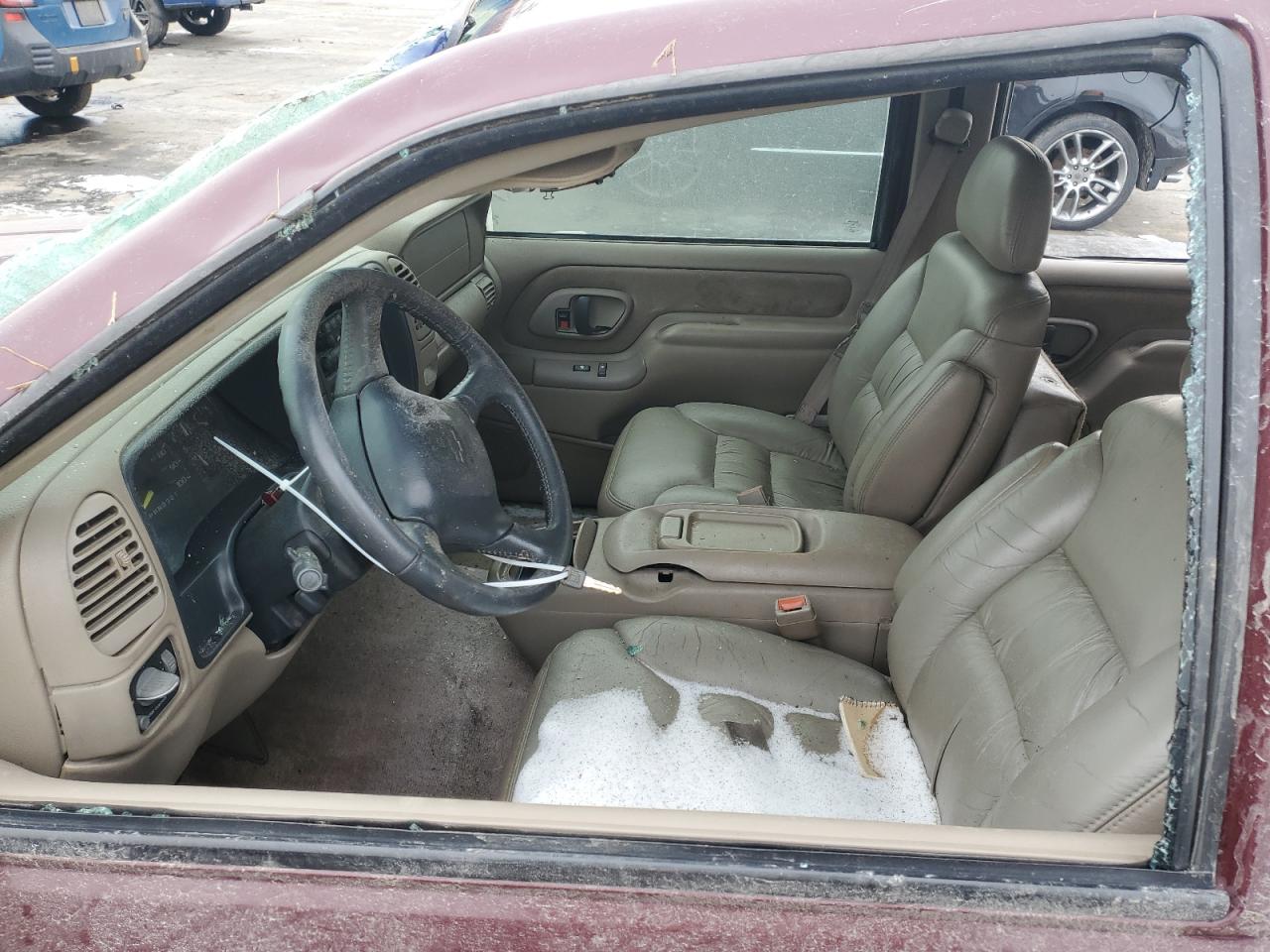 1998 Chevrolet Suburban - Image 7