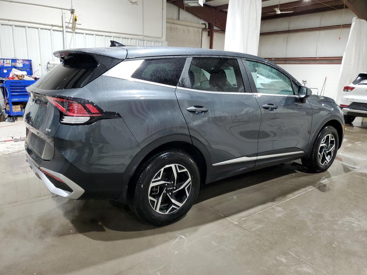 2024 Kia Sportage - Image 3