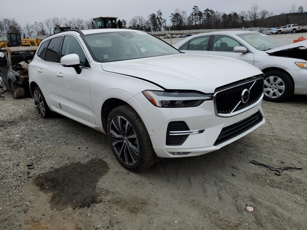 2022 Volvo XC60 - Image 4