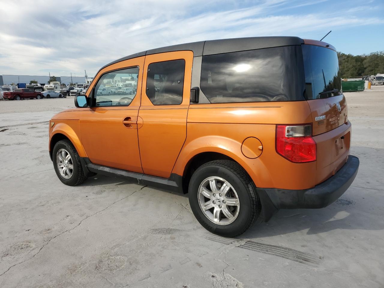 2006 Honda Element - Image 2