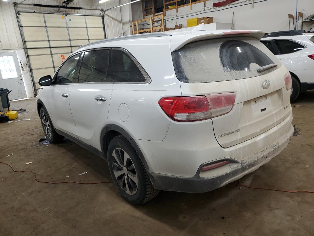 2016 Kia Sorento - Image 2