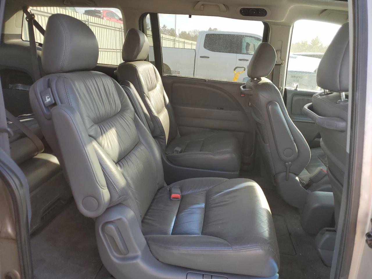 2007 Honda Odyssey - Image 11