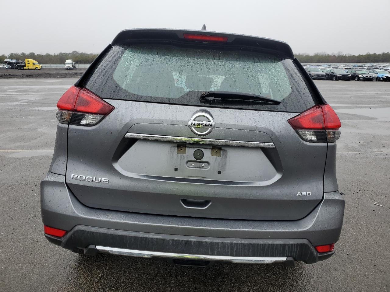 2018 Nissan Rogue - Image 6