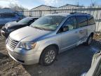 2010 Chrysler Town & Country Lx للبيع في Albany، NY - Side