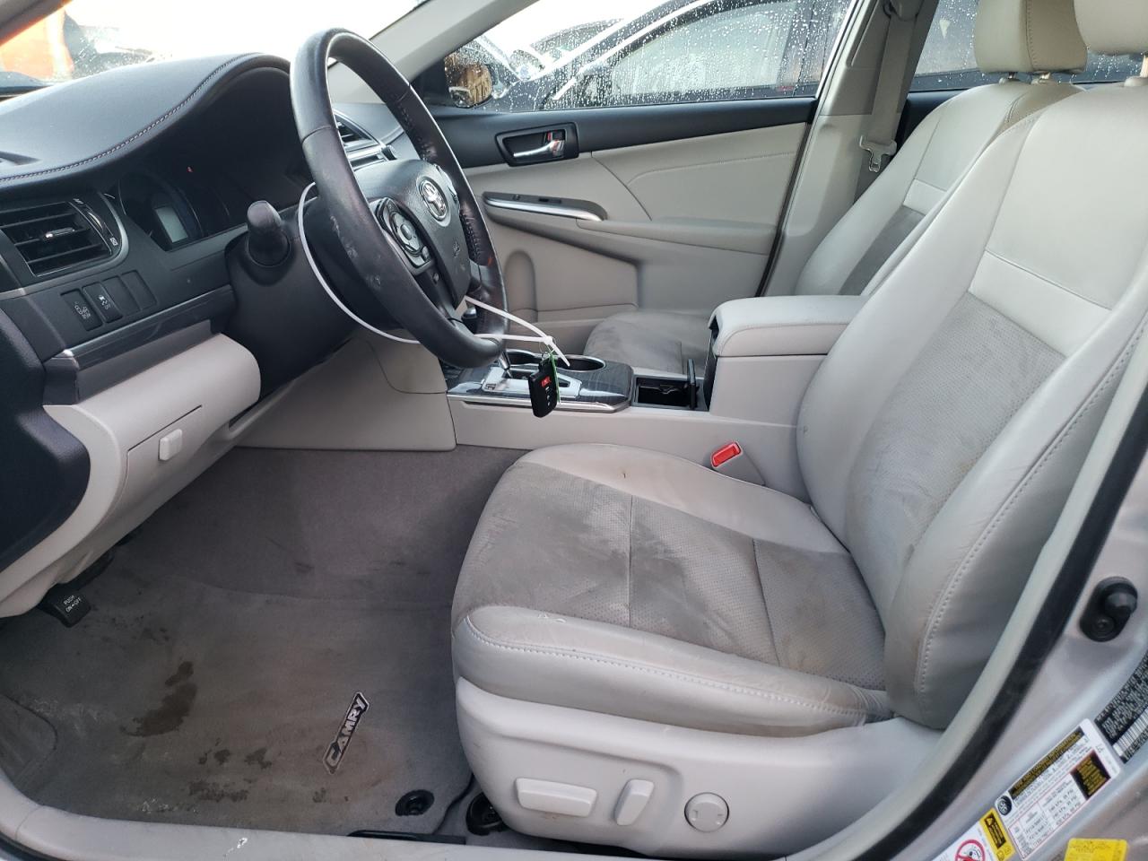 2014 Toyota Camry - Image 7