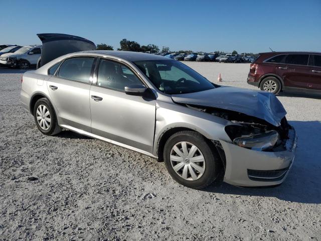  VOLKSWAGEN PASSAT 2013 Silver