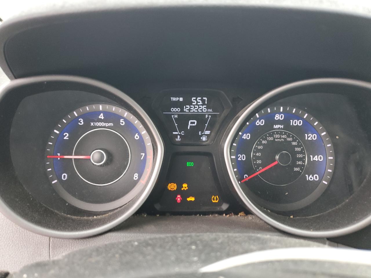 2013 Hyundai Elantra - Image 9