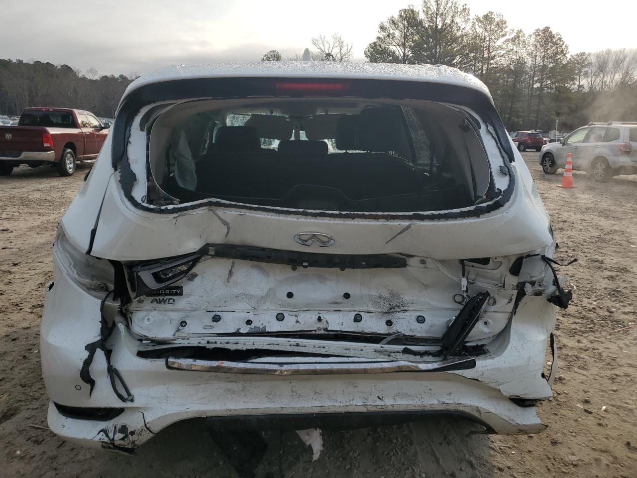 2020 Infiniti QX60 - Image 6