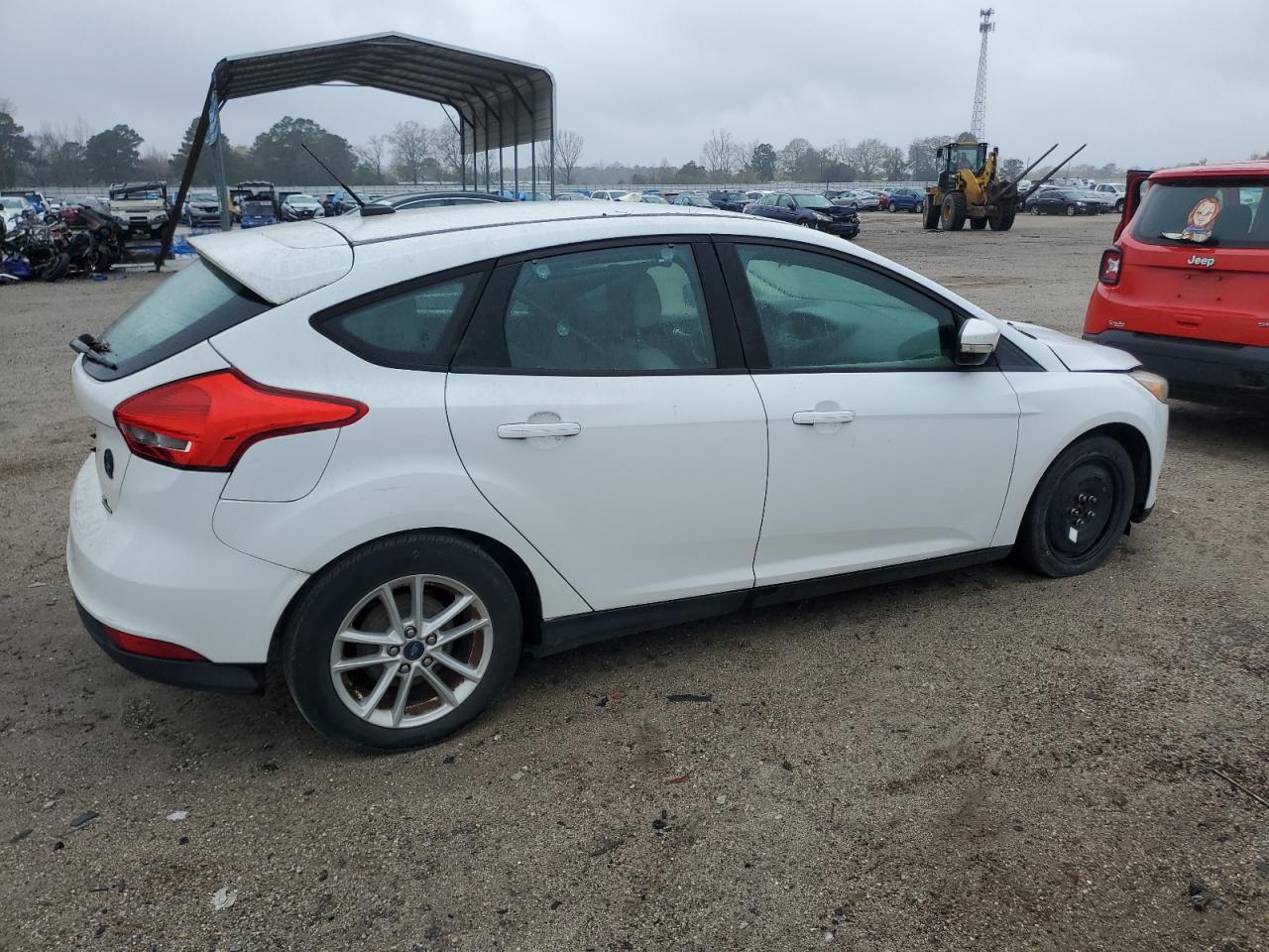 VIN 1FADP3K29FL317768 2015 FORD FOCUS no.3