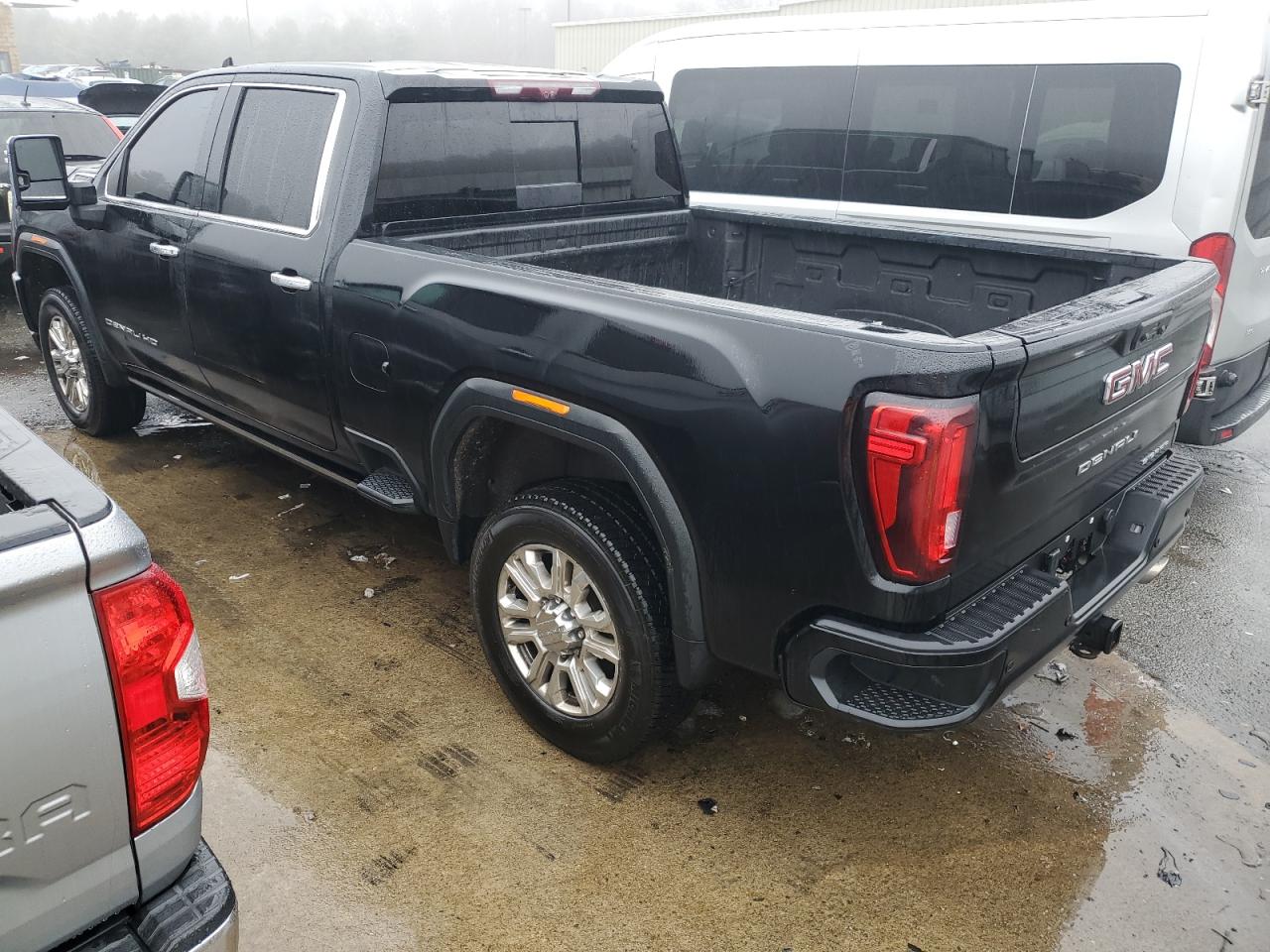 2021 GMC Sierra - Image 2