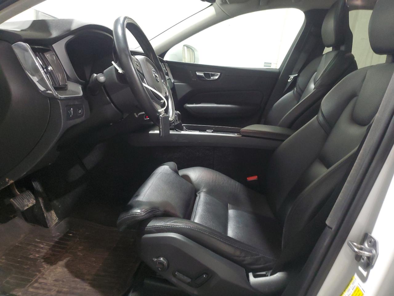 2019 Volvo XC60 - Image 7