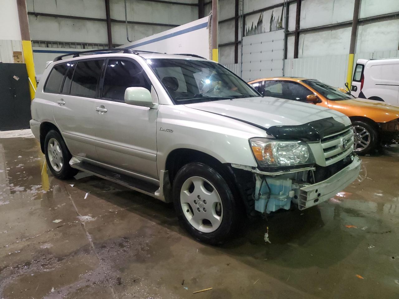 2005 Toyota Highlander - Image 4