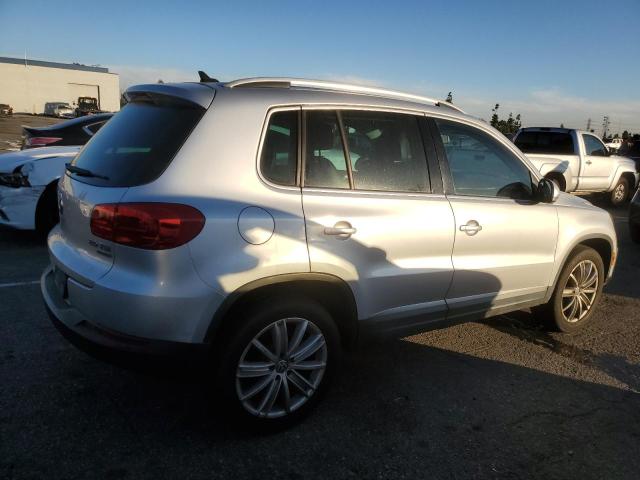  VOLKSWAGEN TIGUAN 2012 Srebrny