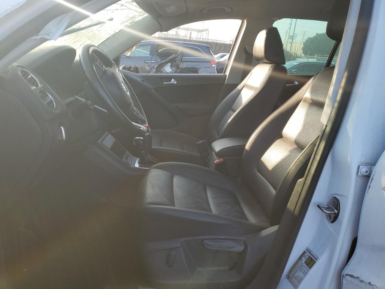 2015 Volkswagen Tiguan - Image 7