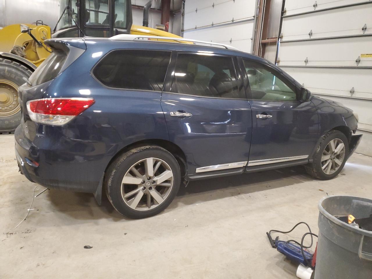 2013 Nissan Pathfinder - Image 3