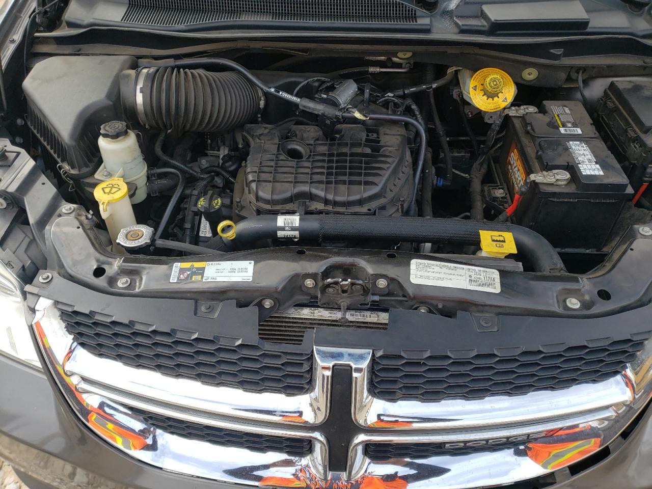 2015 Dodge Caravan - Image 13