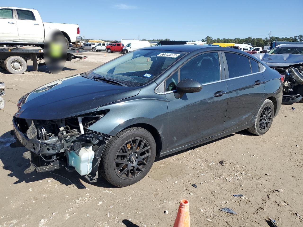 2018 Chevrolet Cruze - Image 1