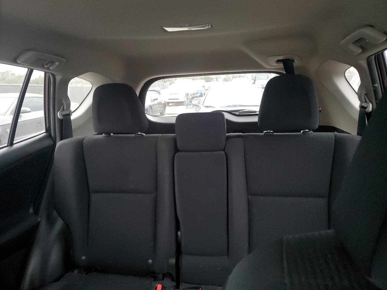 2017 Toyota RAV 4 - Image 10