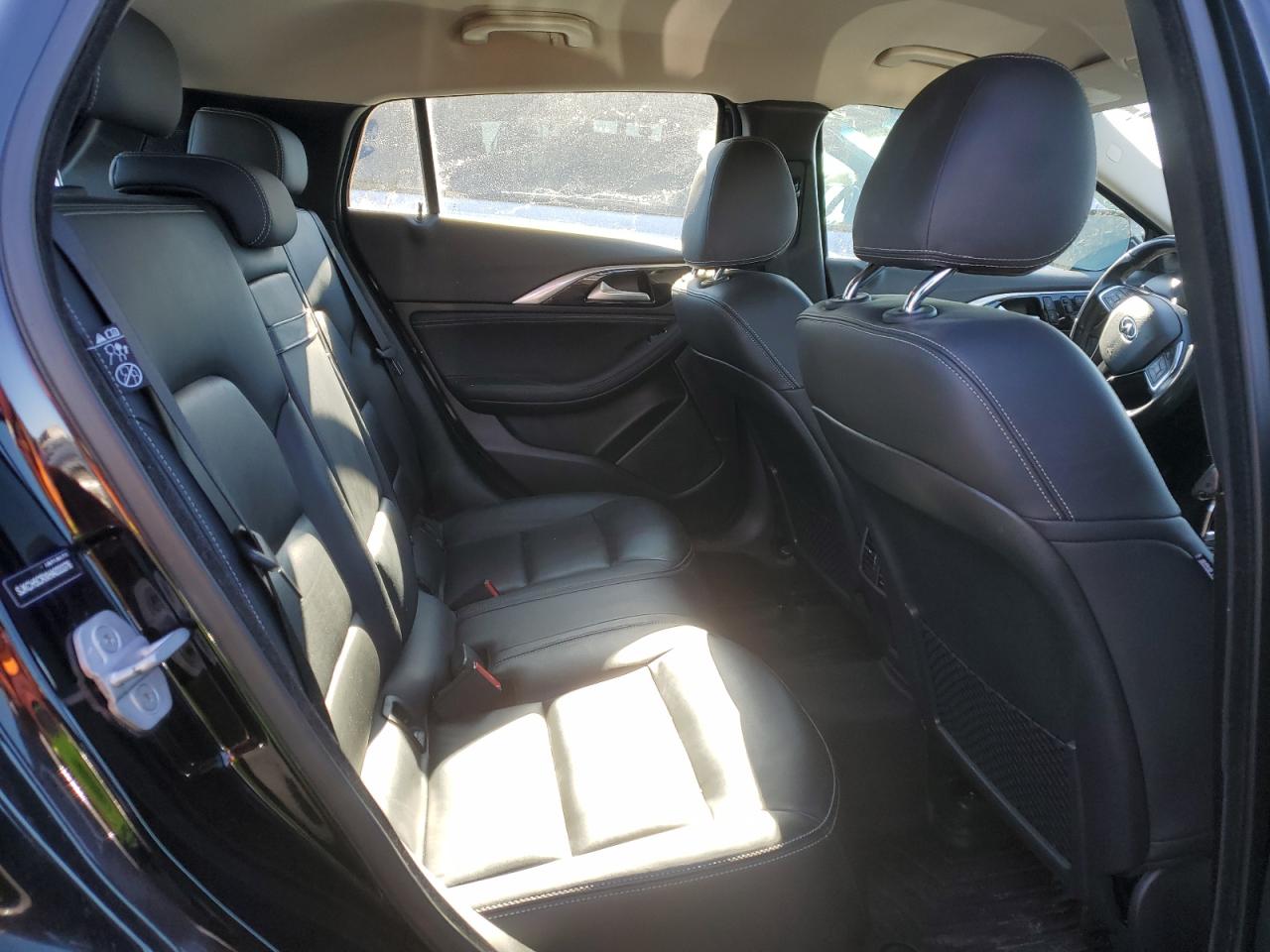 2017 Infiniti QX30 - Image 10