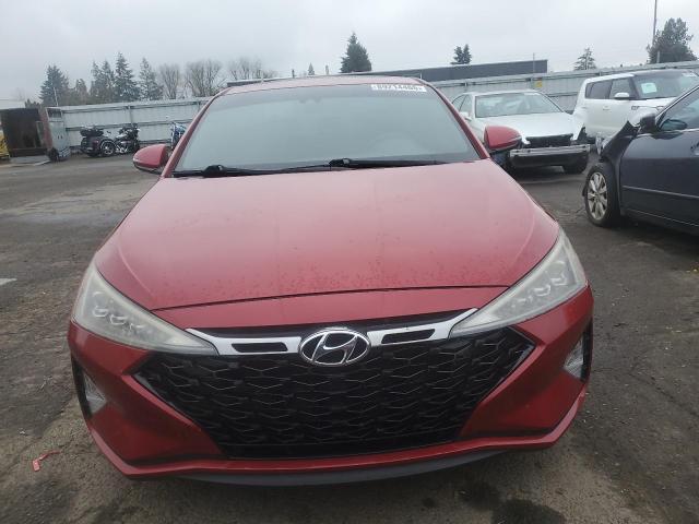  HYUNDAI ELANTRA 2019 Красный