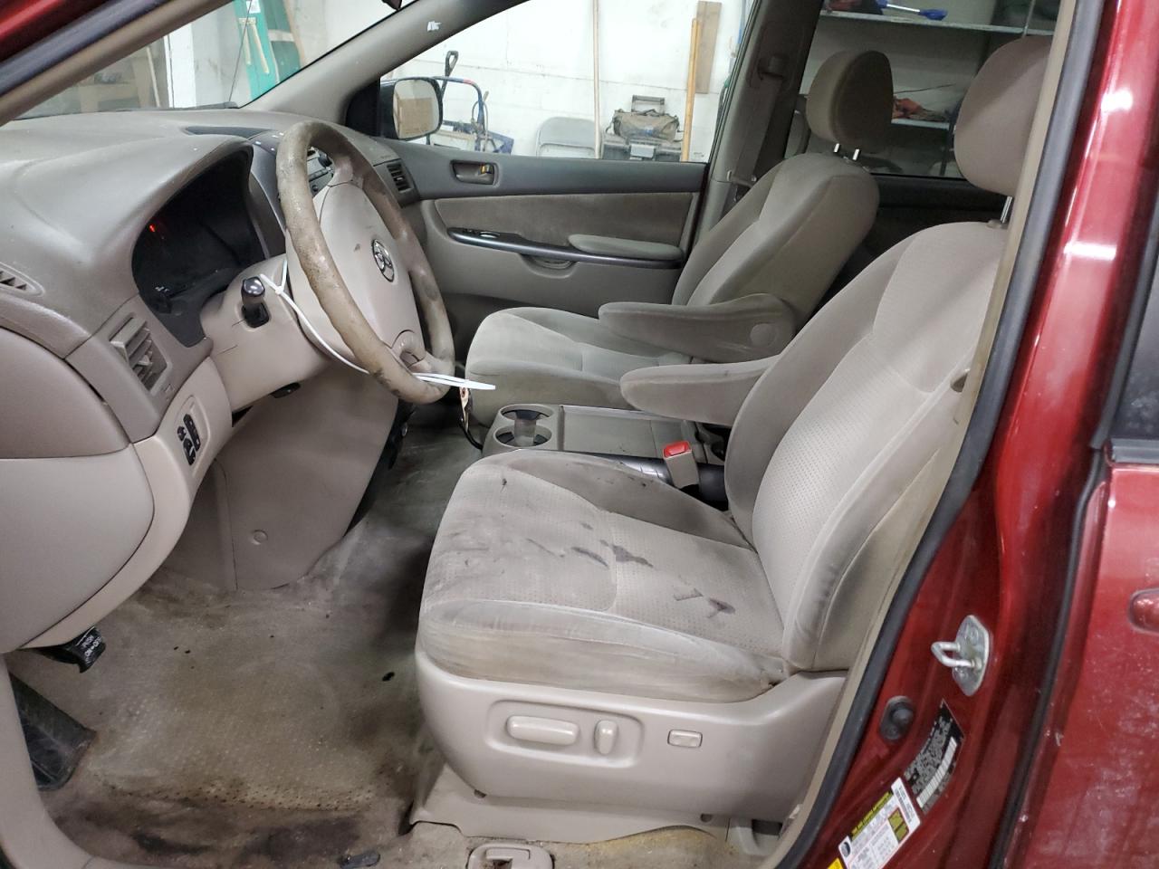 2007 Toyota Sienna - Image 7
