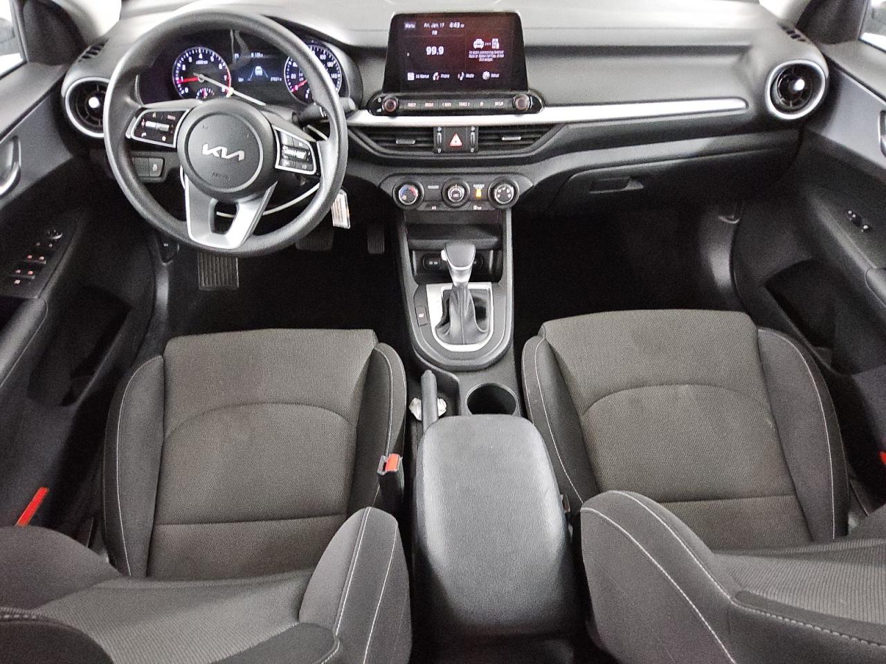 2023 Kia Forte - Image 8