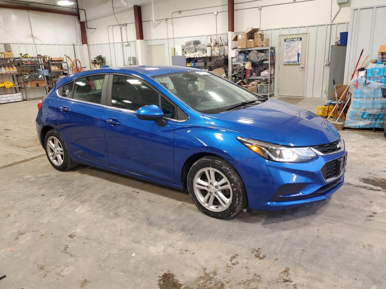 2017 Chevrolet Cruze - Image 4