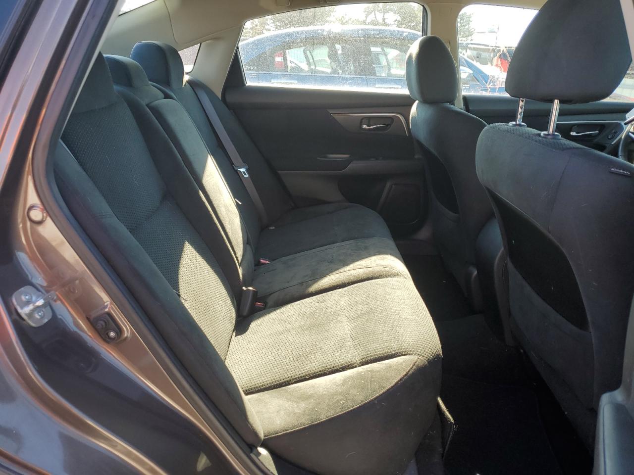 2015 Nissan Altima - Image 10