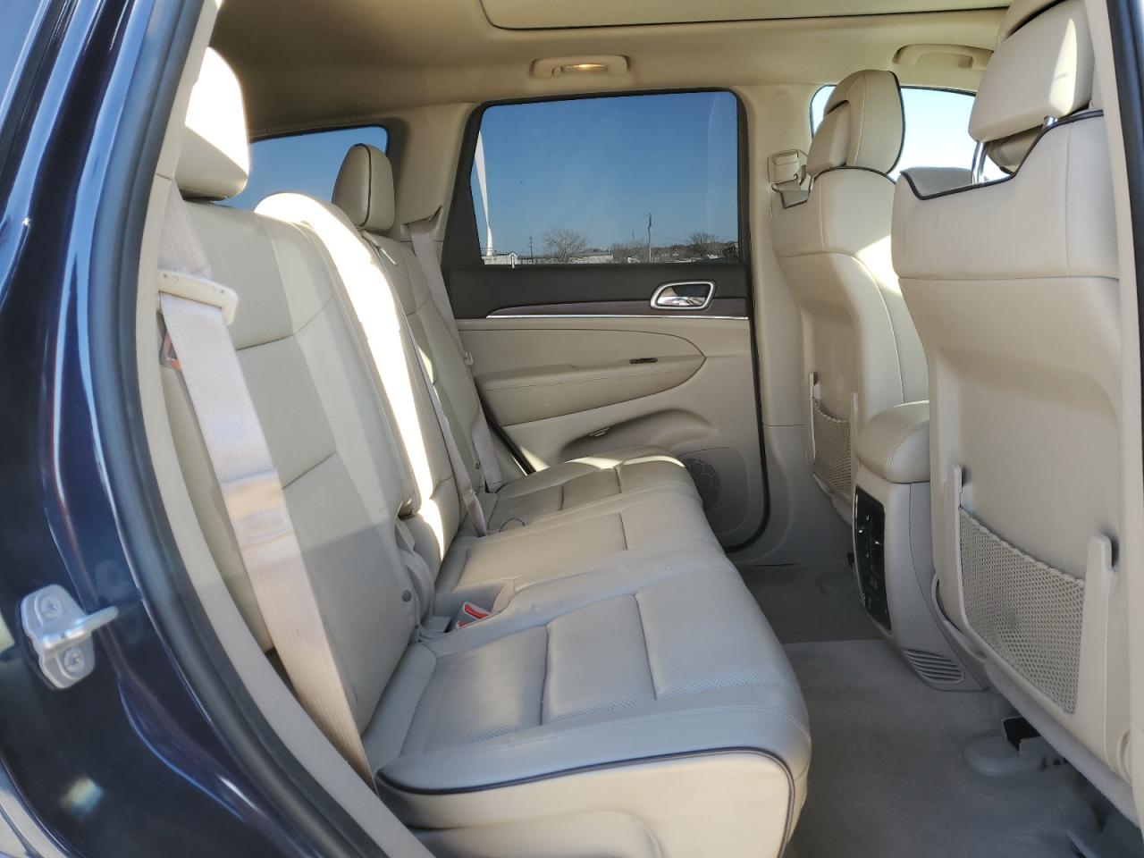 2014 Jeep Grand Cherokee - Image 11