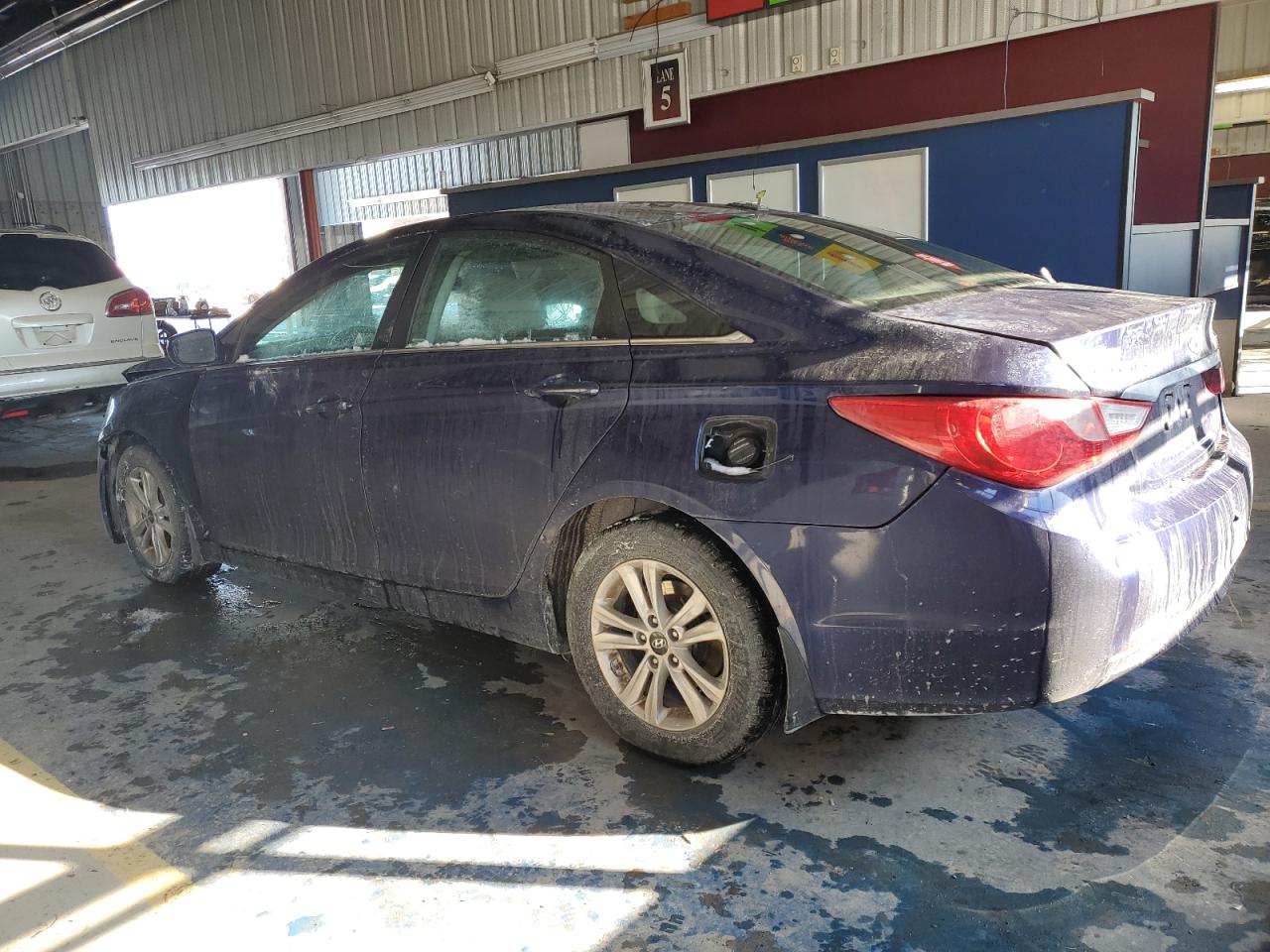 2013 Hyundai Sonata - Image 2