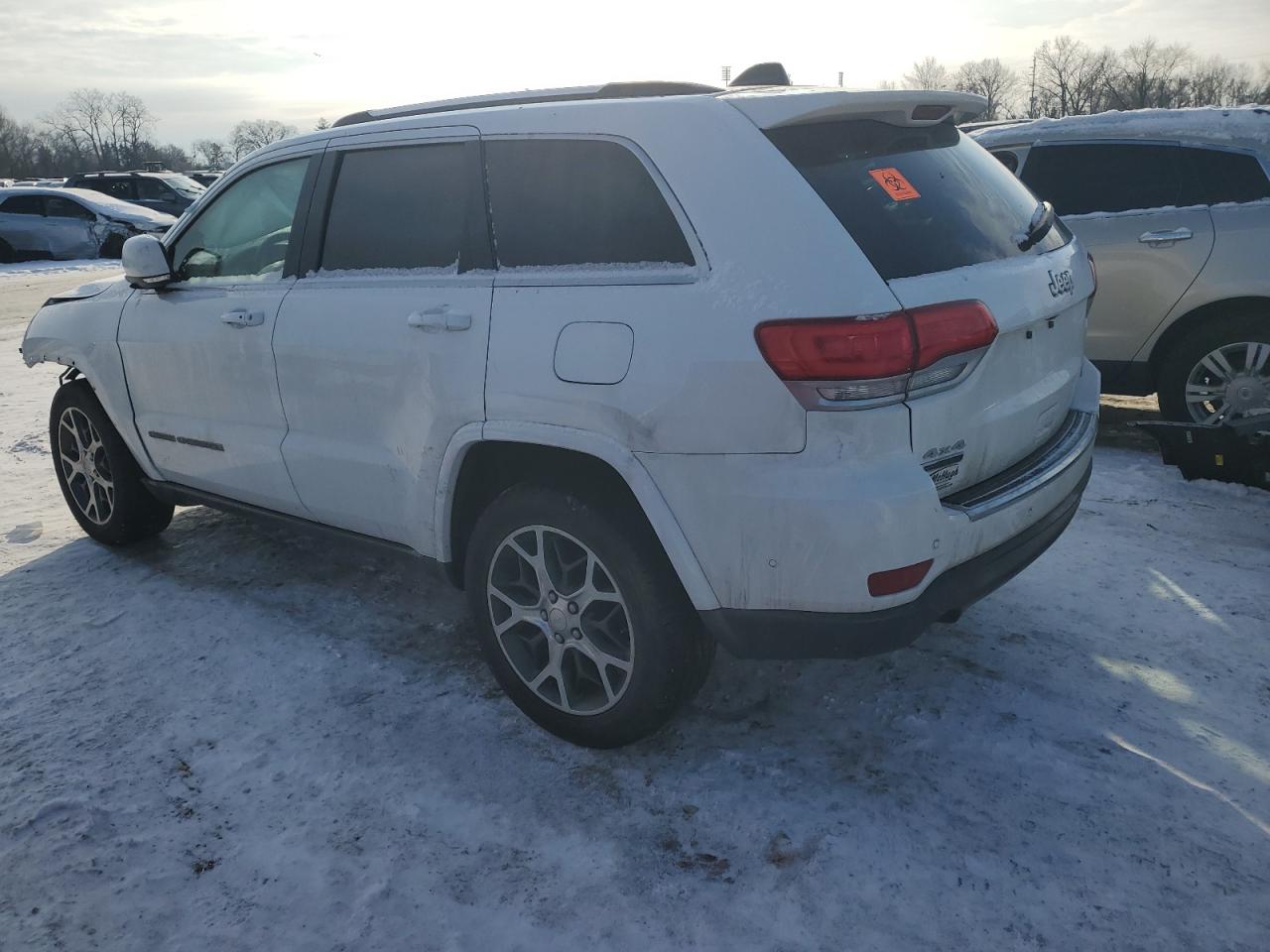 2018 Jeep Grand Cherokee - Image 2