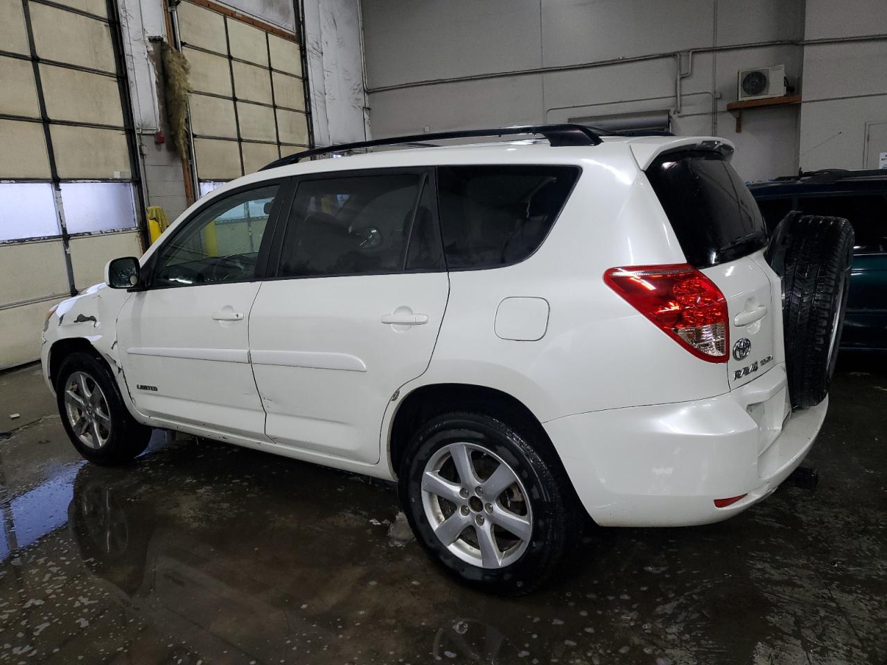 2007 Toyota RAV 4 - Image 2