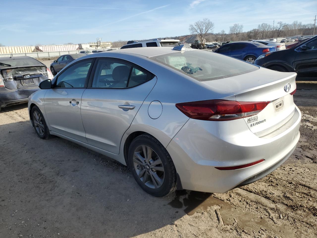 2018 Hyundai Elantra - Image 2