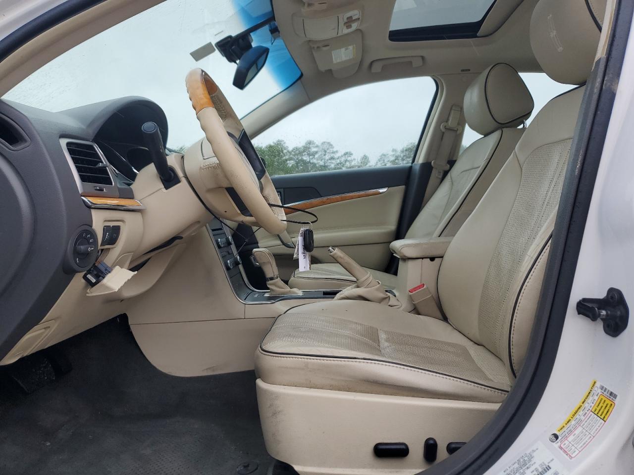 2012 Lincoln MKZ - Image 7