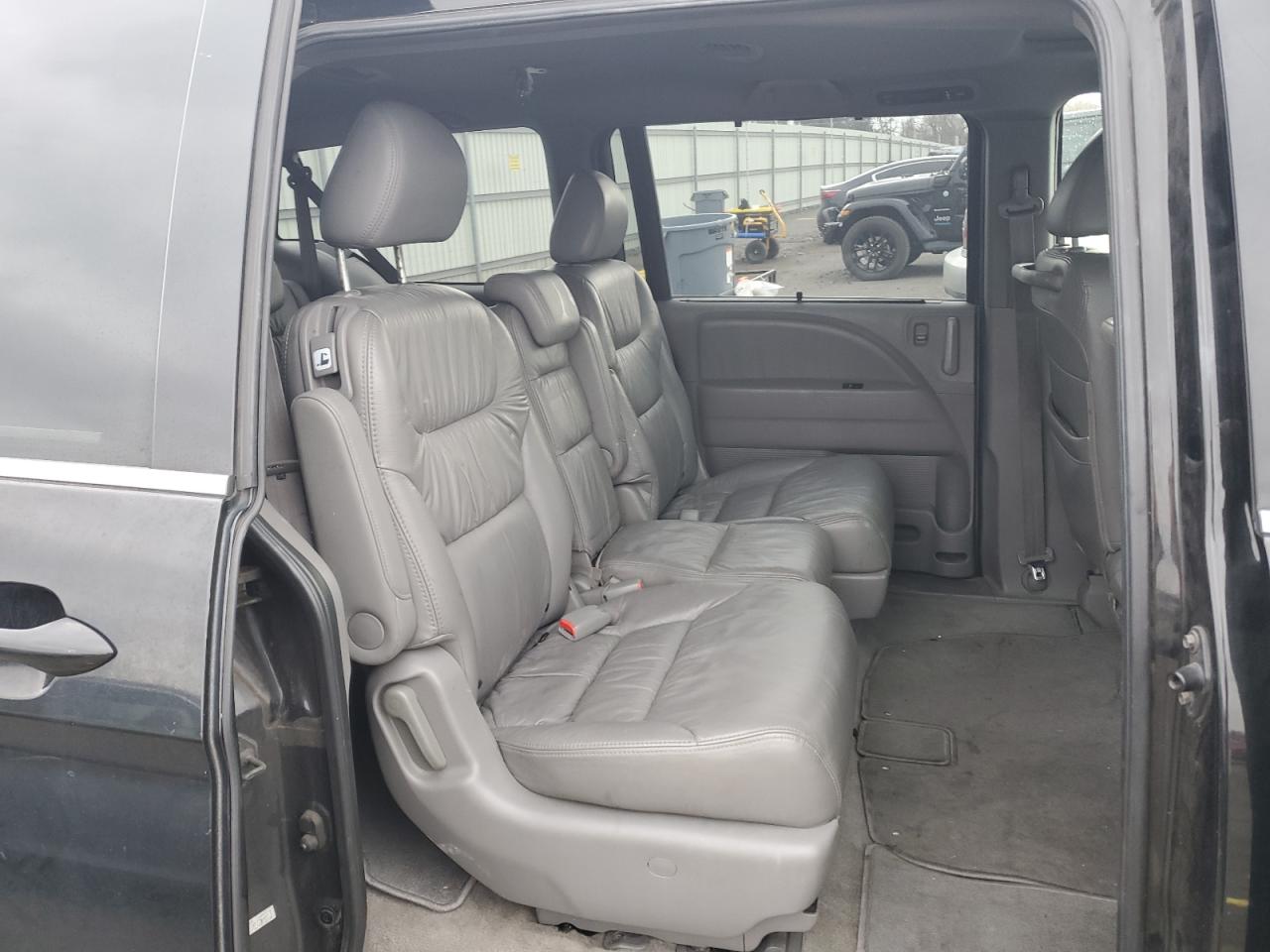 2010 Honda Odyssey - Image 11