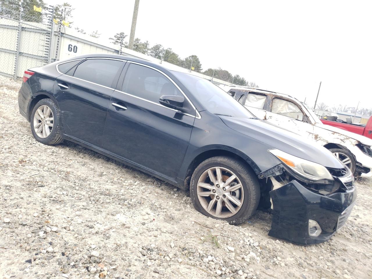 2015 Toyota Avalon - Image 4