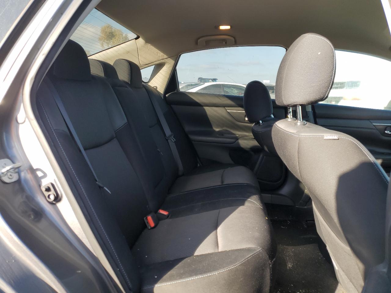 2016 Nissan Altima - Image 10