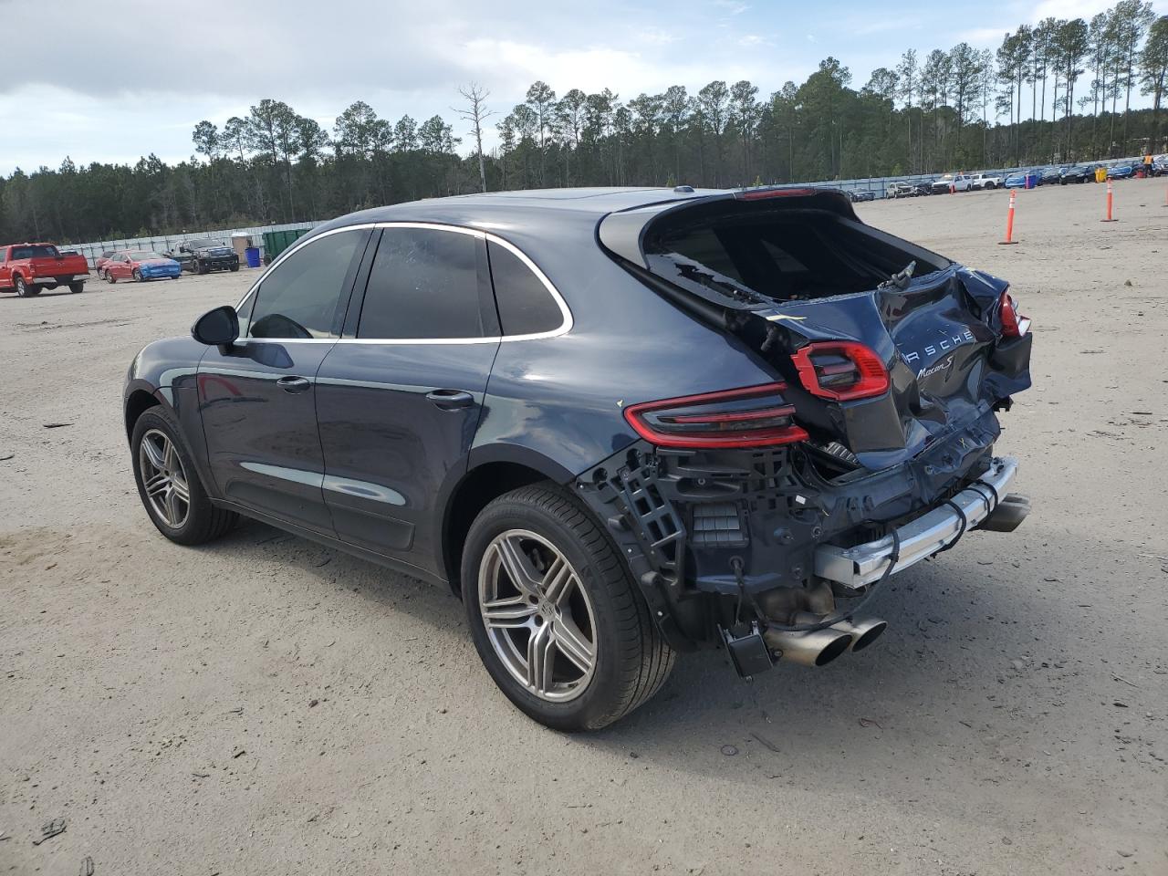 2015 Porsche Macan - Image 2