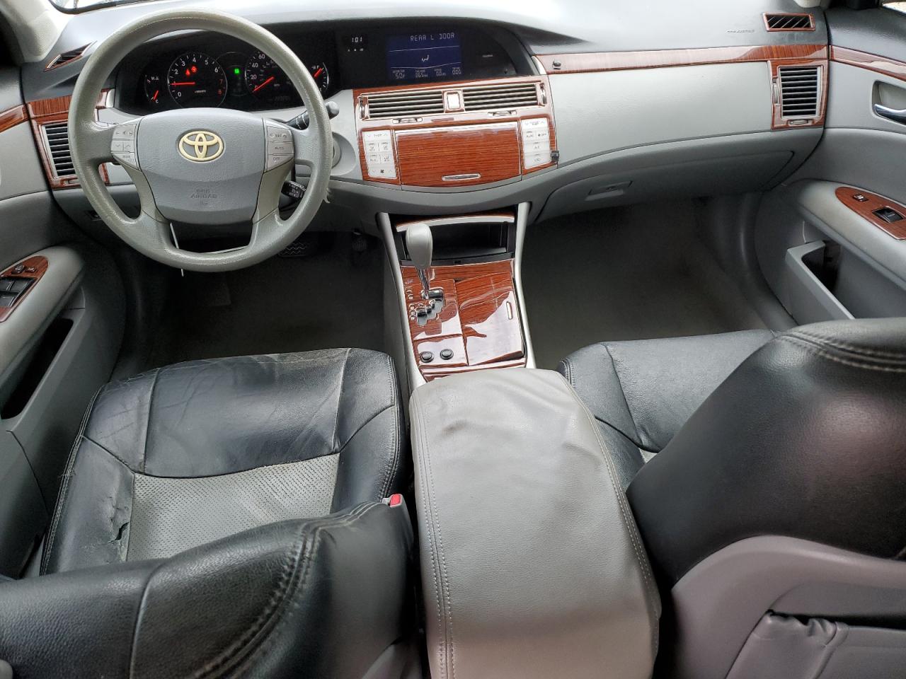 2009 Toyota Avalon - Image 8