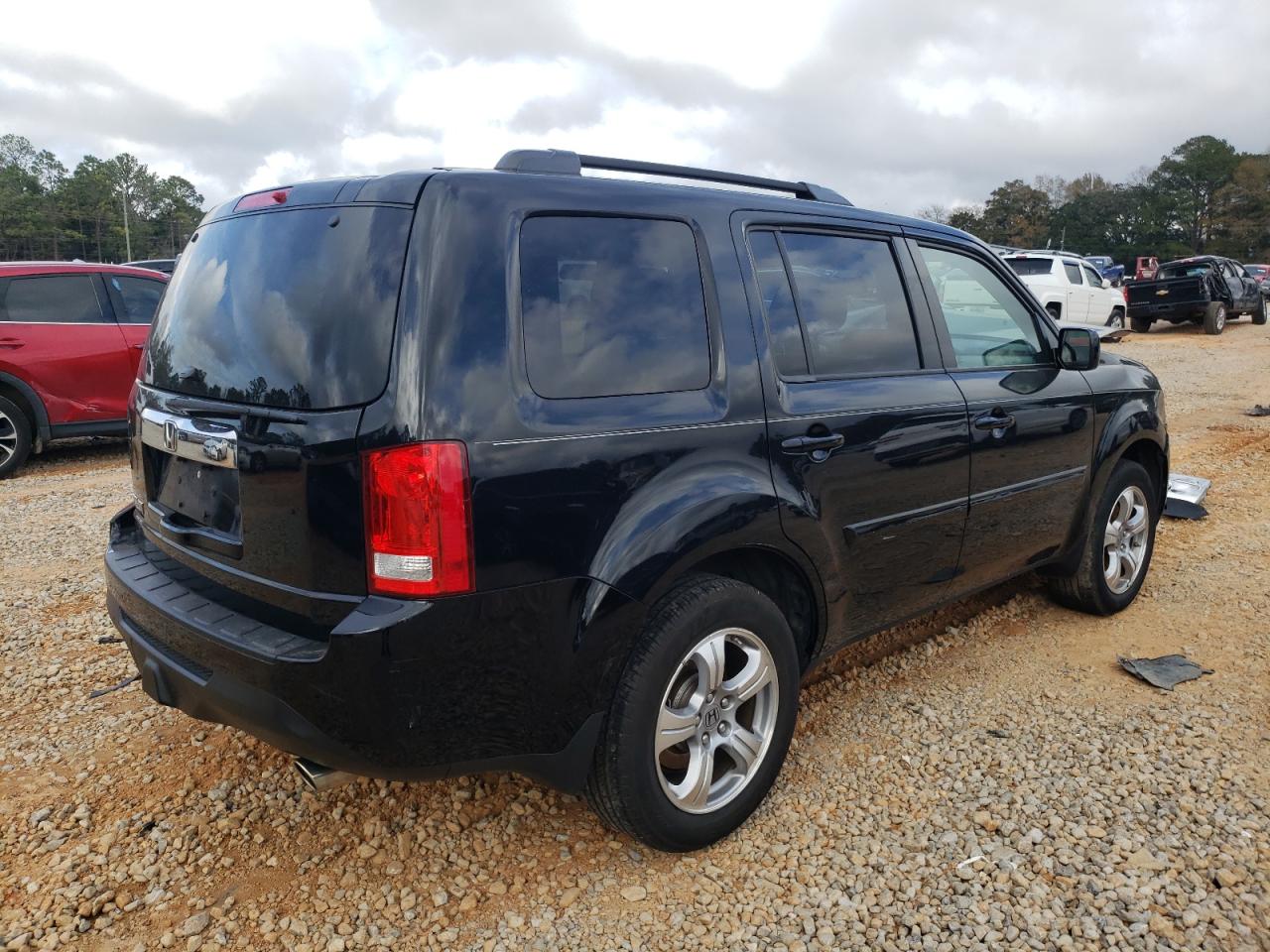 2015 Honda Pilot - Image 3