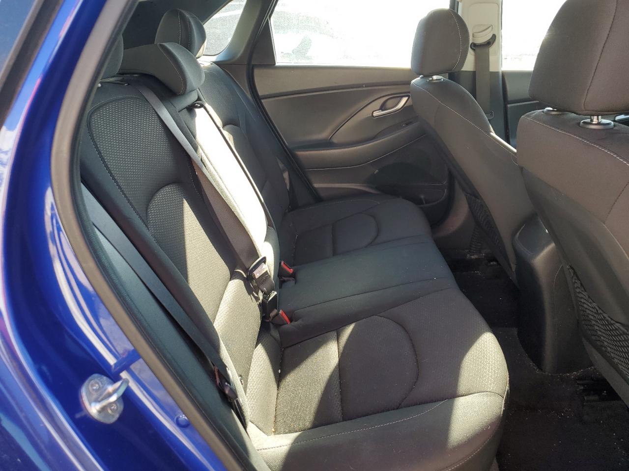 2019 Hyundai Elantra - Image 10