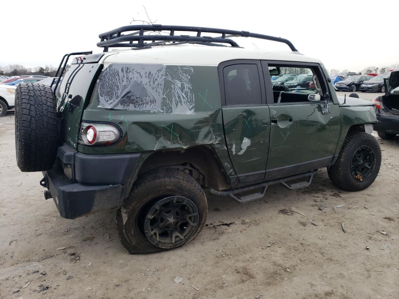 2014 Toyota FJ Cruiser - Image 3